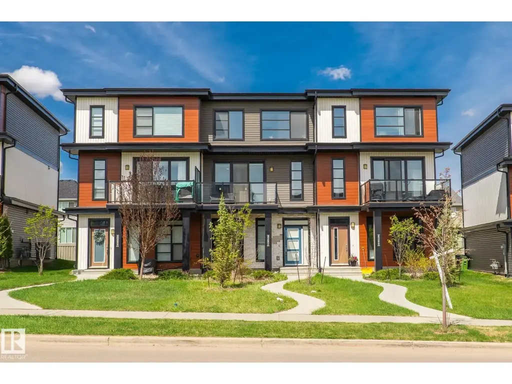 8282 Chappelle Way Sw, Edmonton